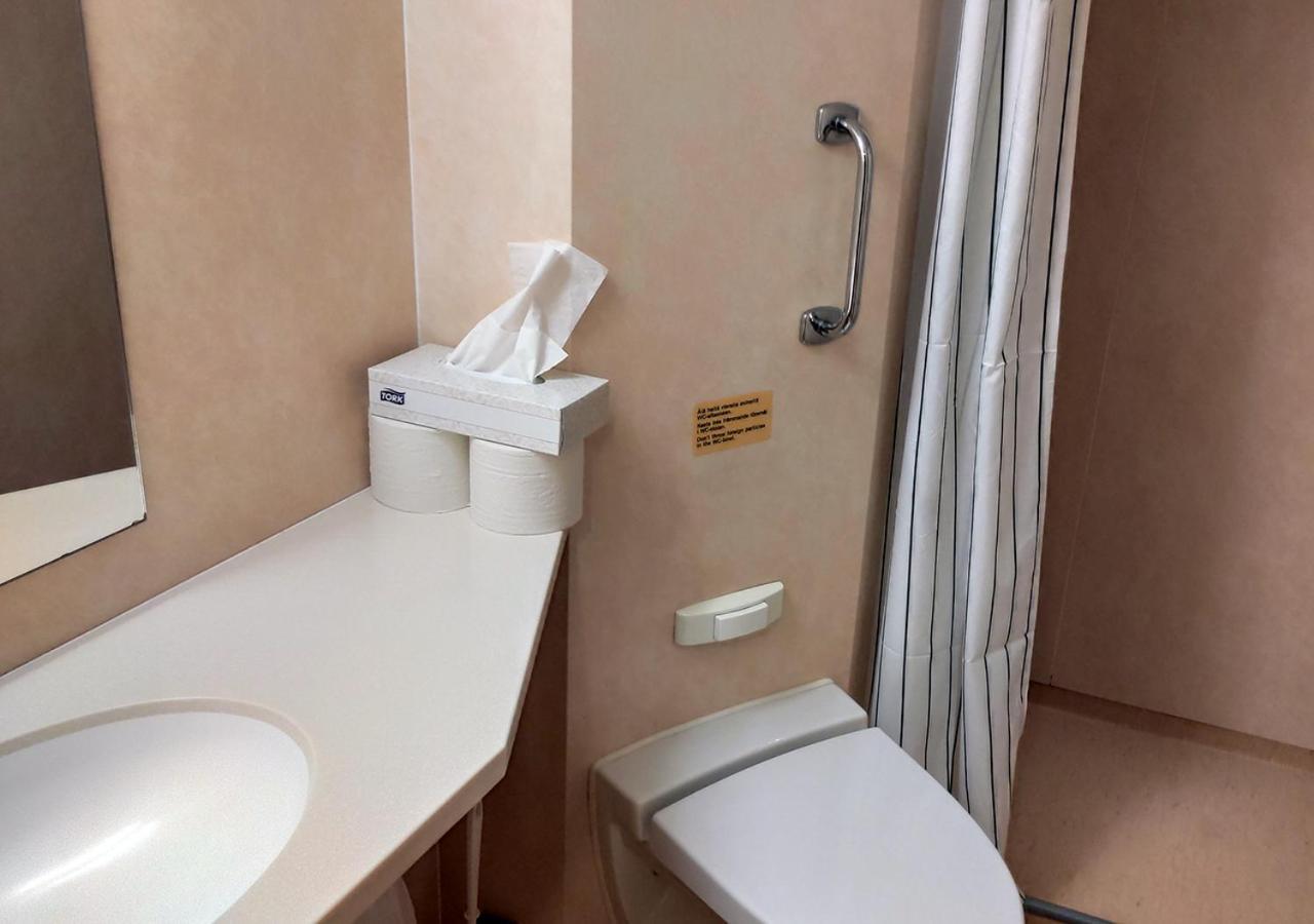 Viking Line Ferry Gabriella - One-Way Journey From Helsinki To Stockholm Hotel Room photo